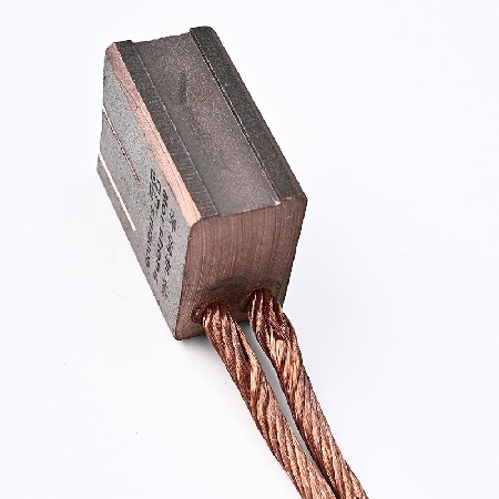 退火导电碳刷金属石墨电刷专用机械设备高转速电机接触导电装置